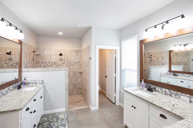 7230 Woodstream Road, Midlothian, TX 76065