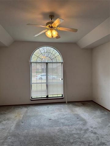 9108 Pine Creek Drive, Midwest City, OK 73130