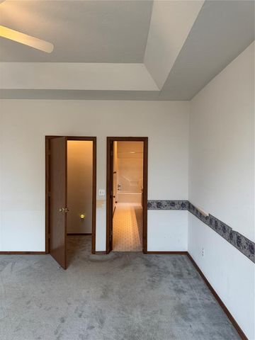 9108 Pine Creek Drive, Midwest City, OK 73130