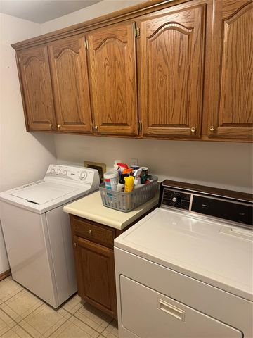 9108 Pine Creek Drive, Midwest City, OK 73130