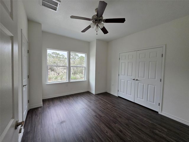 6110 White Oak Drive, Hitchcock, TX 77563