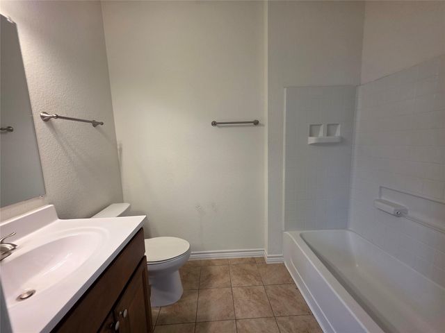 6110 White Oak Drive, Hitchcock, TX 77563