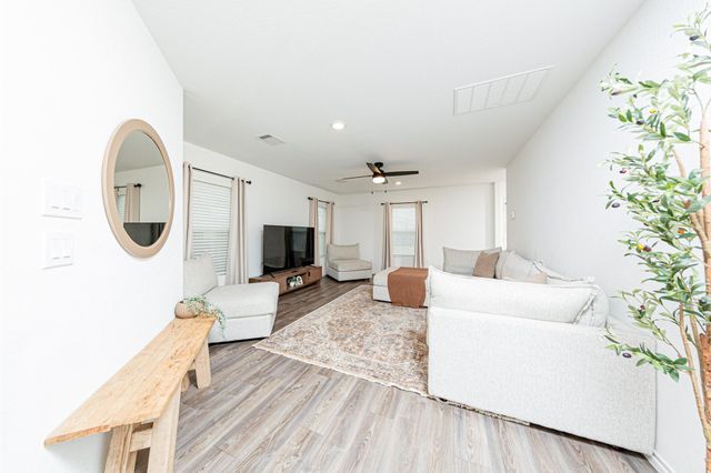 5422 Logan Dale Drive, Brookshire, TX 77423