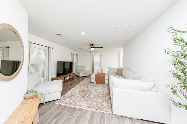 5422 Logan Dale Drive, Brookshire, TX 77423