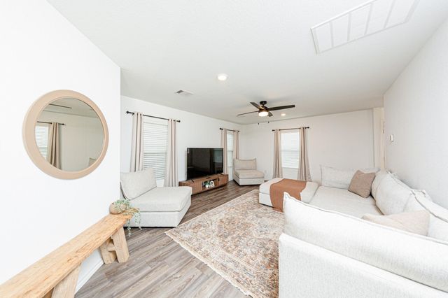 5422 Logan Dale Drive, Brookshire, TX 77423