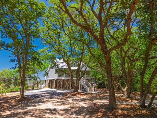 8730 Marsh Aire Lane, Edisto Island, SC 29438