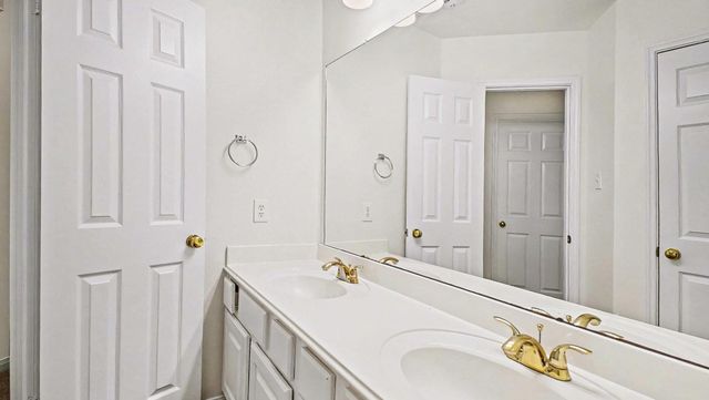 17927 Scenic Oaks Drive, Richmond, TX 77407