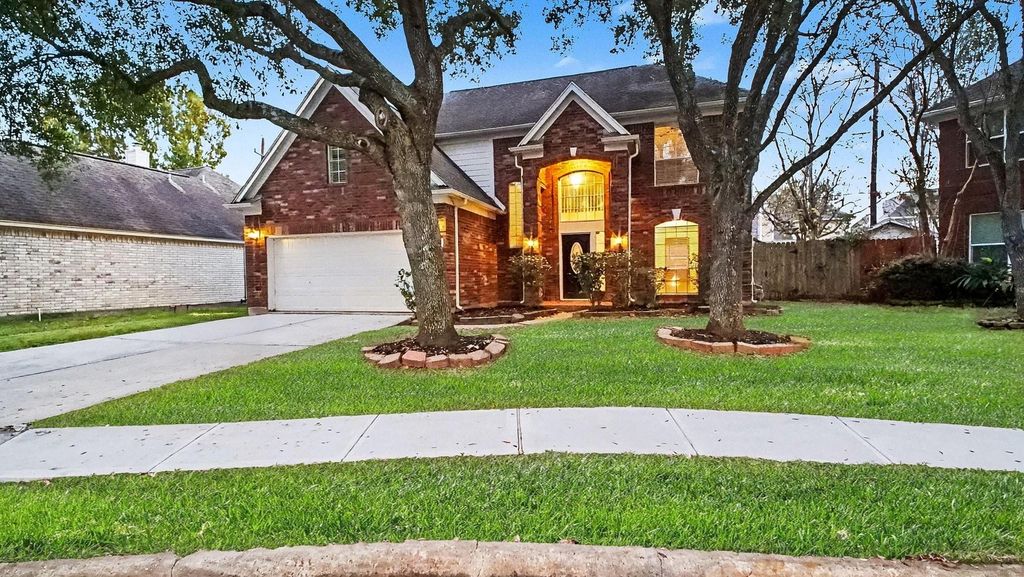 17927 Scenic Oaks Drive, Richmond, TX 77407