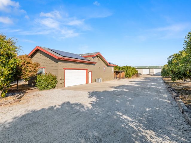 16787 Paula Road, Madera, CA 93636