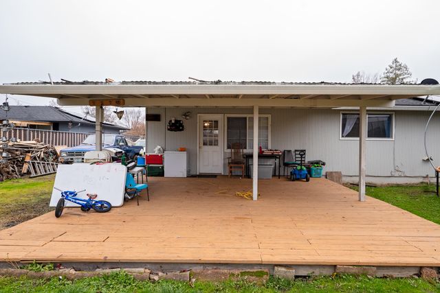 2441 N Keene Way Drive, Medford, OR 97504