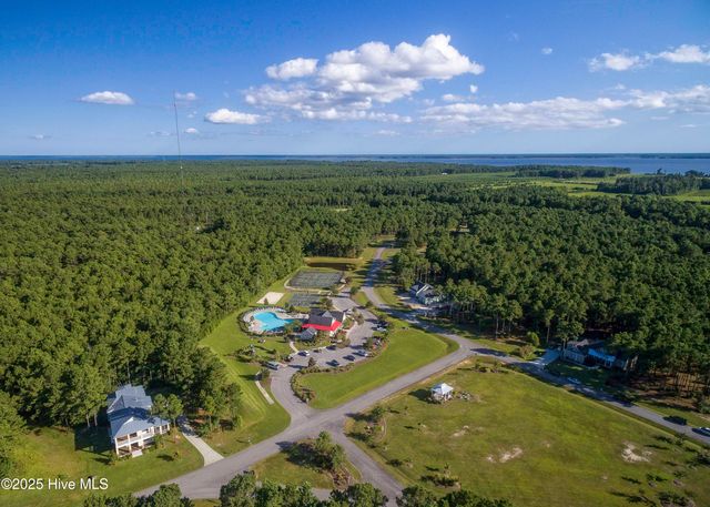 128 W Burton Farm Drive, Minnesott Beach, NC 28510