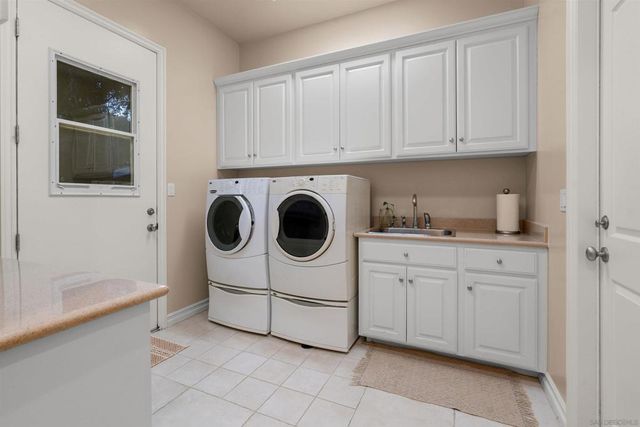 1695 Grove Rd, El Cajon, CA 92020