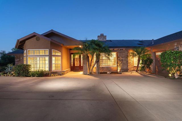 1695 Grove Rd, El Cajon, CA 92020