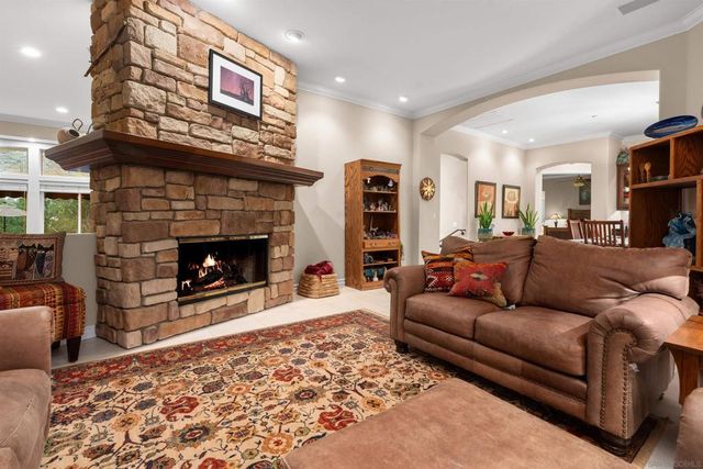 1695 Grove Rd, El Cajon, CA 92020