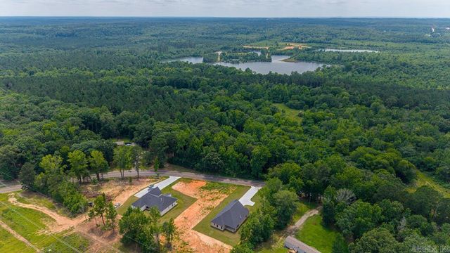 12786 W Sardis Road, Bauxite, AR 72011