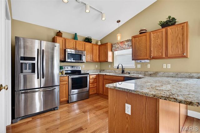 615 Thornridge Drive, O'fallon, MO 63368