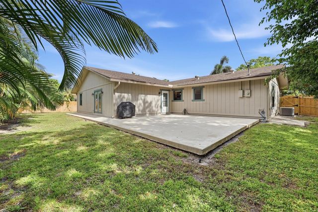 5196 Greenwood Drive, Delray Beach, FL 33484