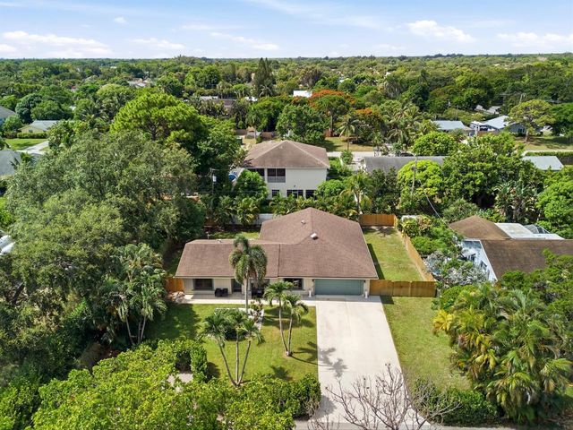 5196 Greenwood Drive, Delray Beach, FL 33484