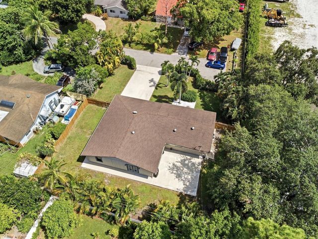 5196 Greenwood Drive, Delray Beach, FL 33484