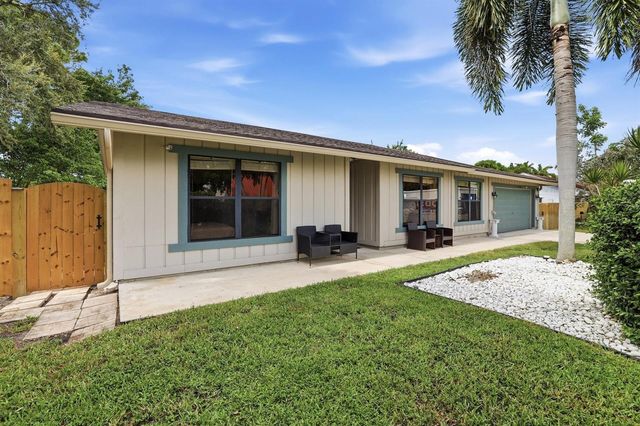 5196 Greenwood Drive, Delray Beach, FL 33484
