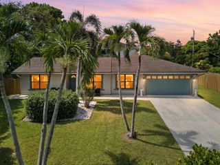 5196 Greenwood Drive, Delray Beach, FL 33484