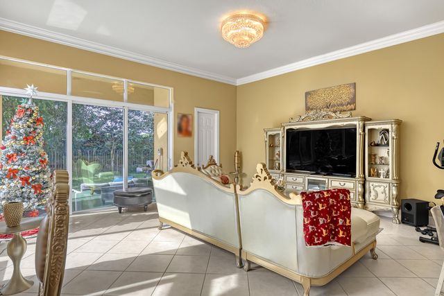 3389 Lago De Talavera, Lake Worth, FL 33467