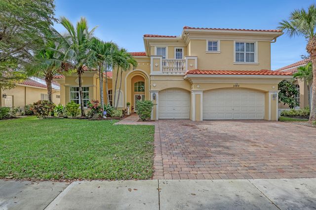 3389 Lago De Talavera, Lake Worth, FL 33467
