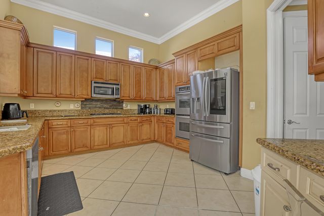 3389 Lago De Talavera, Lake Worth, FL 33467