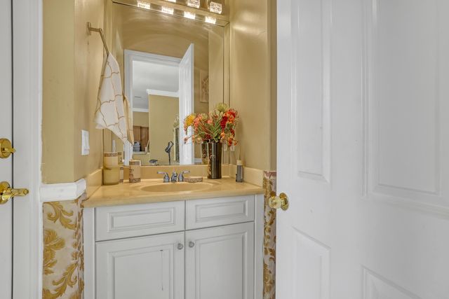 3389 Lago De Talavera, Lake Worth, FL 33467