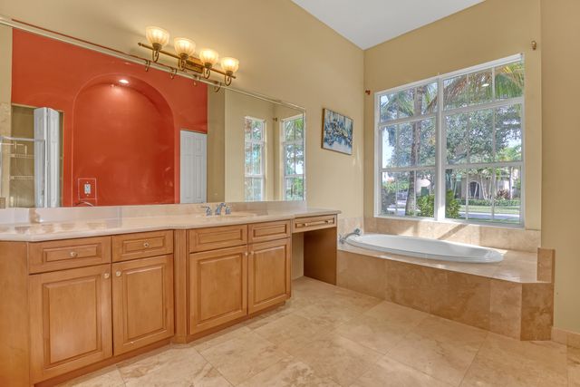 3389 Lago De Talavera, Lake Worth, FL 33467