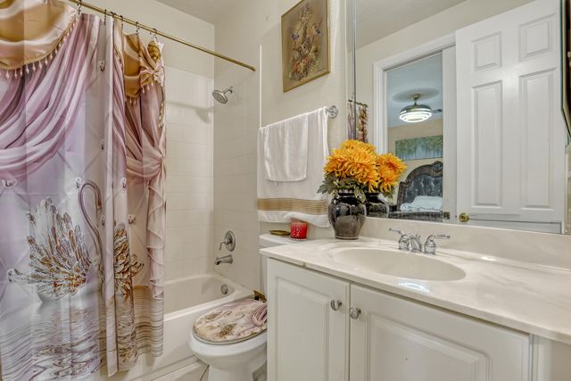 3389 Lago De Talavera, Lake Worth, FL 33467