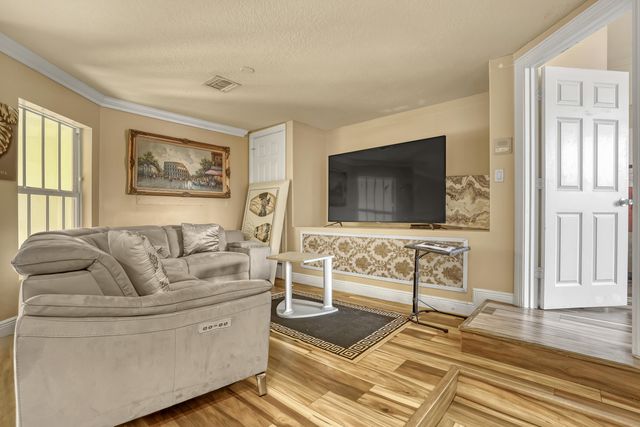 3389 Lago De Talavera, Lake Worth, FL 33467