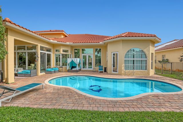 3389 Lago De Talavera, Lake Worth, FL 33467