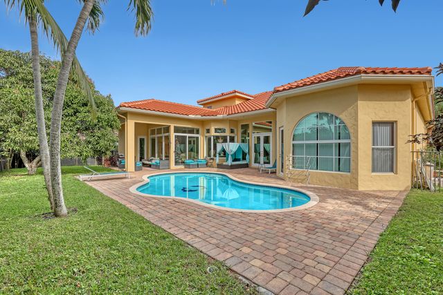 3389 Lago De Talavera, Lake Worth, FL 33467