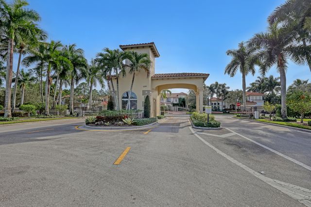 3389 Lago De Talavera, Lake Worth, FL 33467