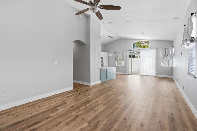 1434 Taupin Ct, Folsom, CA 95630