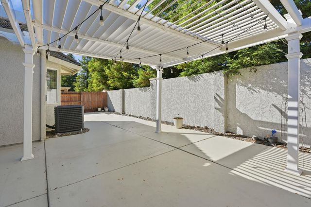 1434 Taupin Ct, Folsom, CA 95630