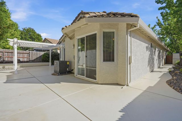 1434 Taupin Ct, Folsom, CA 95630