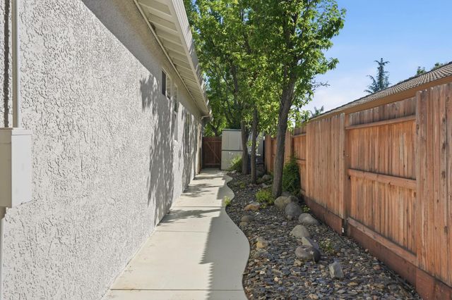 1434 Taupin Ct, Folsom, CA 95630