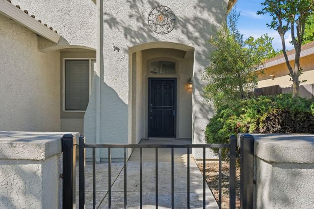 1434 Taupin Ct, Folsom, CA 95630