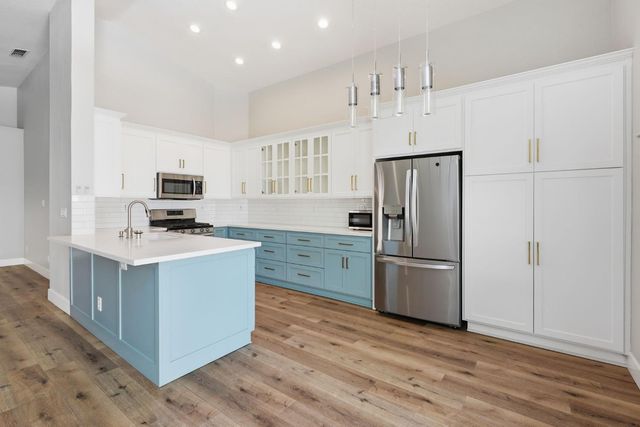 1434 Taupin Ct, Folsom, CA 95630