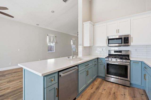 1434 Taupin Ct, Folsom, CA 95630