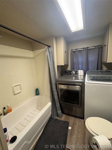 18801 S Old State Hwy 2, Warner, OK 74469