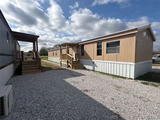 18801 S Old State Hwy 2, Warner, OK 74469