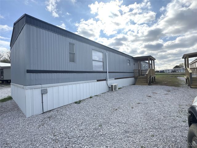 18801 S Old State Hwy 2, Warner, OK 74469