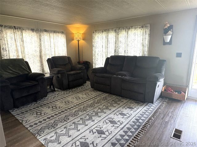 18801 S Old State Hwy 2, Warner, OK 74469