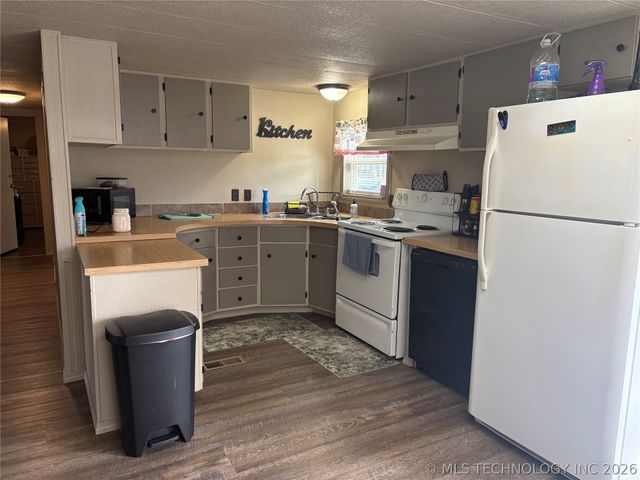 18801 S Old State Hwy 2, Warner, OK 74469