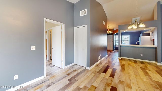 2476 SPRING VALE Road, Jacksonville, FL 32246