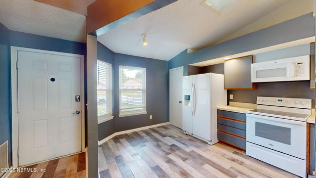 2476 SPRING VALE Road, Jacksonville, FL 32246