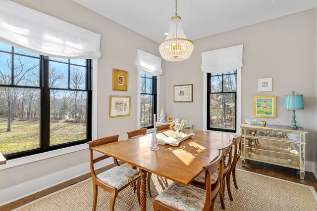 934 Hickory Hills Dr, Franklin, TN 37067